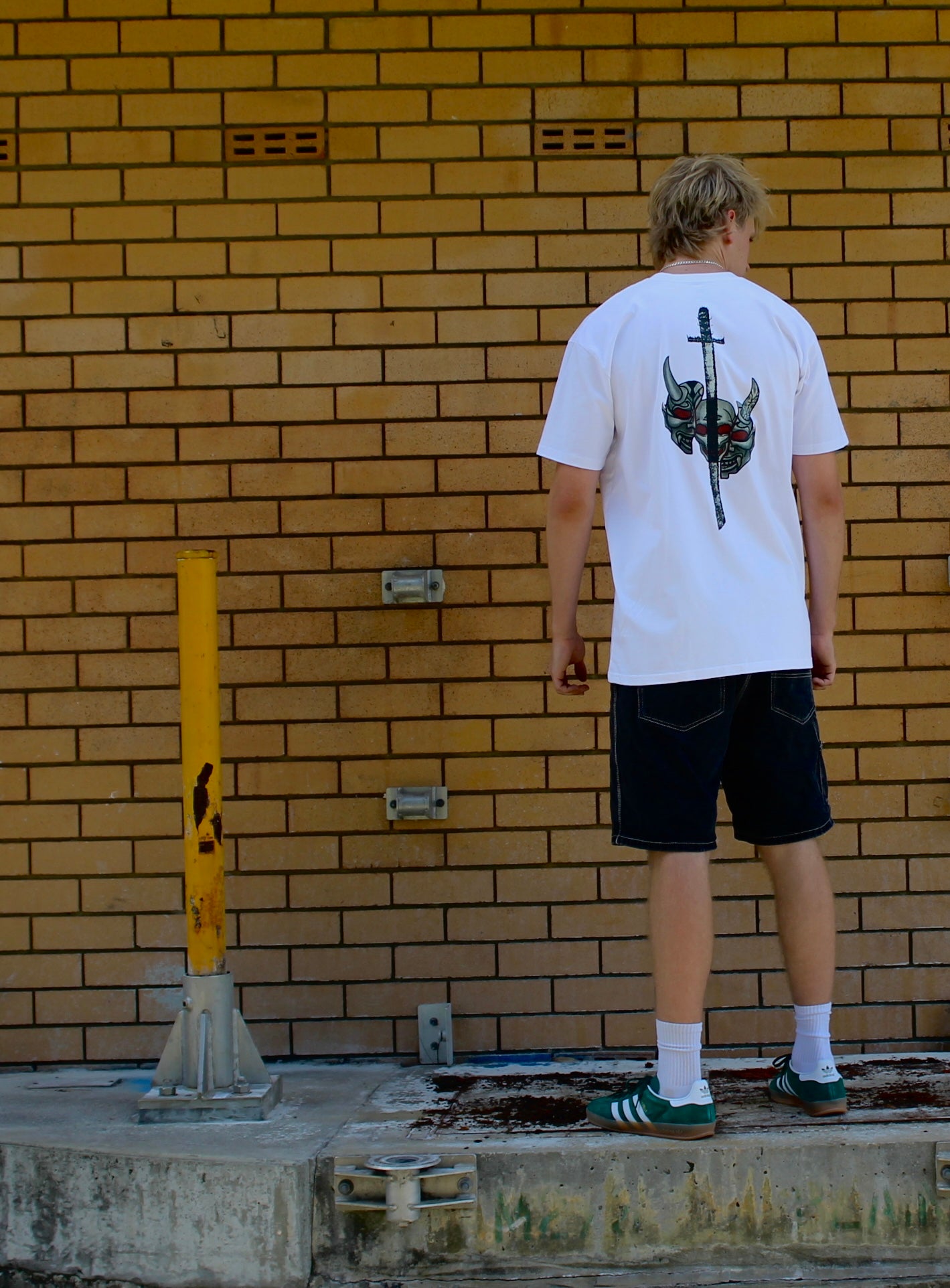 Damaged Oni (BIG back)